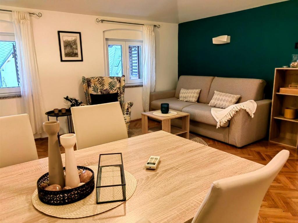 Apartment Albina Опатия Екстериор снимка